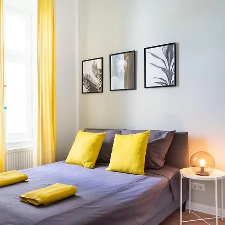 Apartment Family In Location *