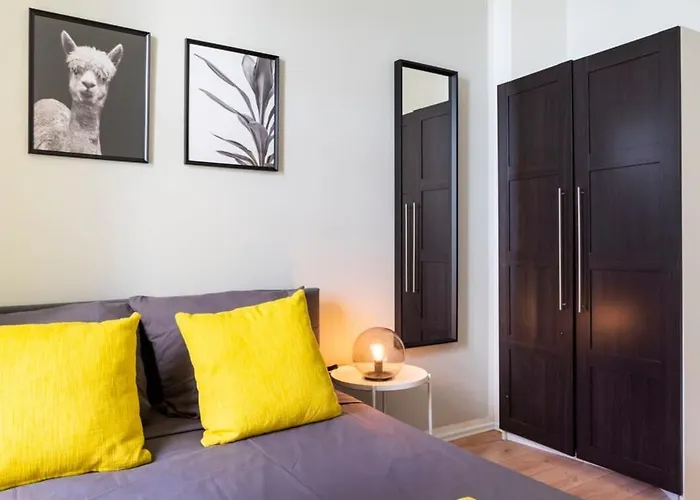 Family In Location Lägenhet *