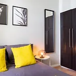 Family In Location Apartamento *